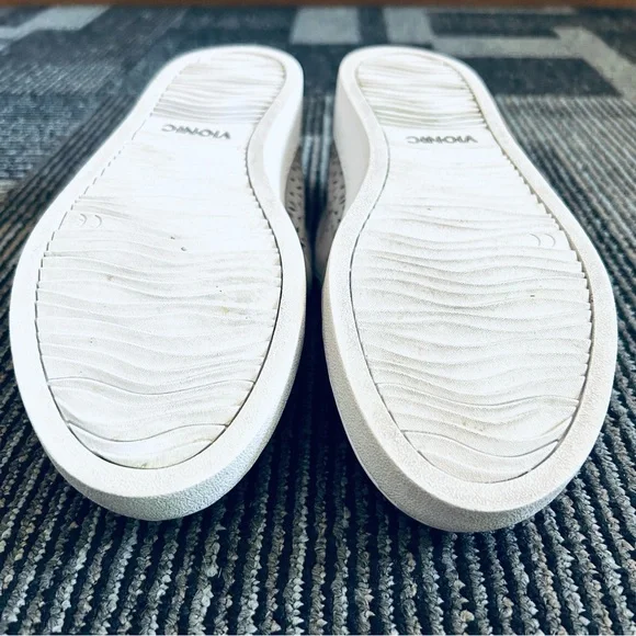 Vionic Grey Nubuck Midi Perforated Slip on Sneakers, size 7.5 38.5 - Picture 10 of 11